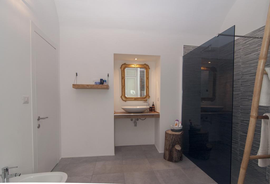 Tres Chic Bed & Breakfast 2*